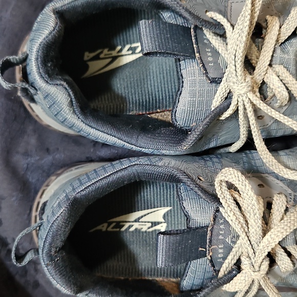 Women's Altra Lone Peak 6 Running Shoes - Picture 3 of 7